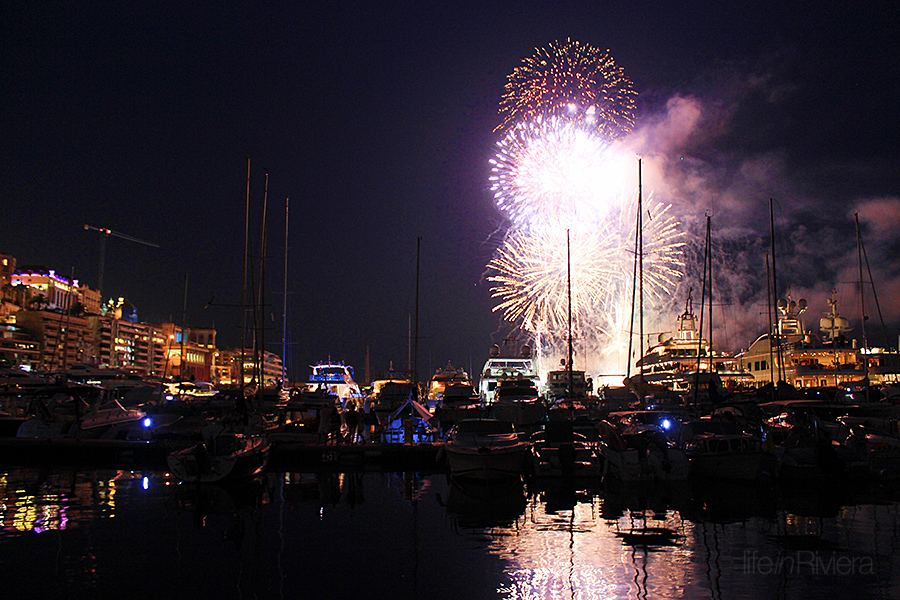 Monaco-International-Pyromelodic-Fireworks-Festival-2015-IMG_0289